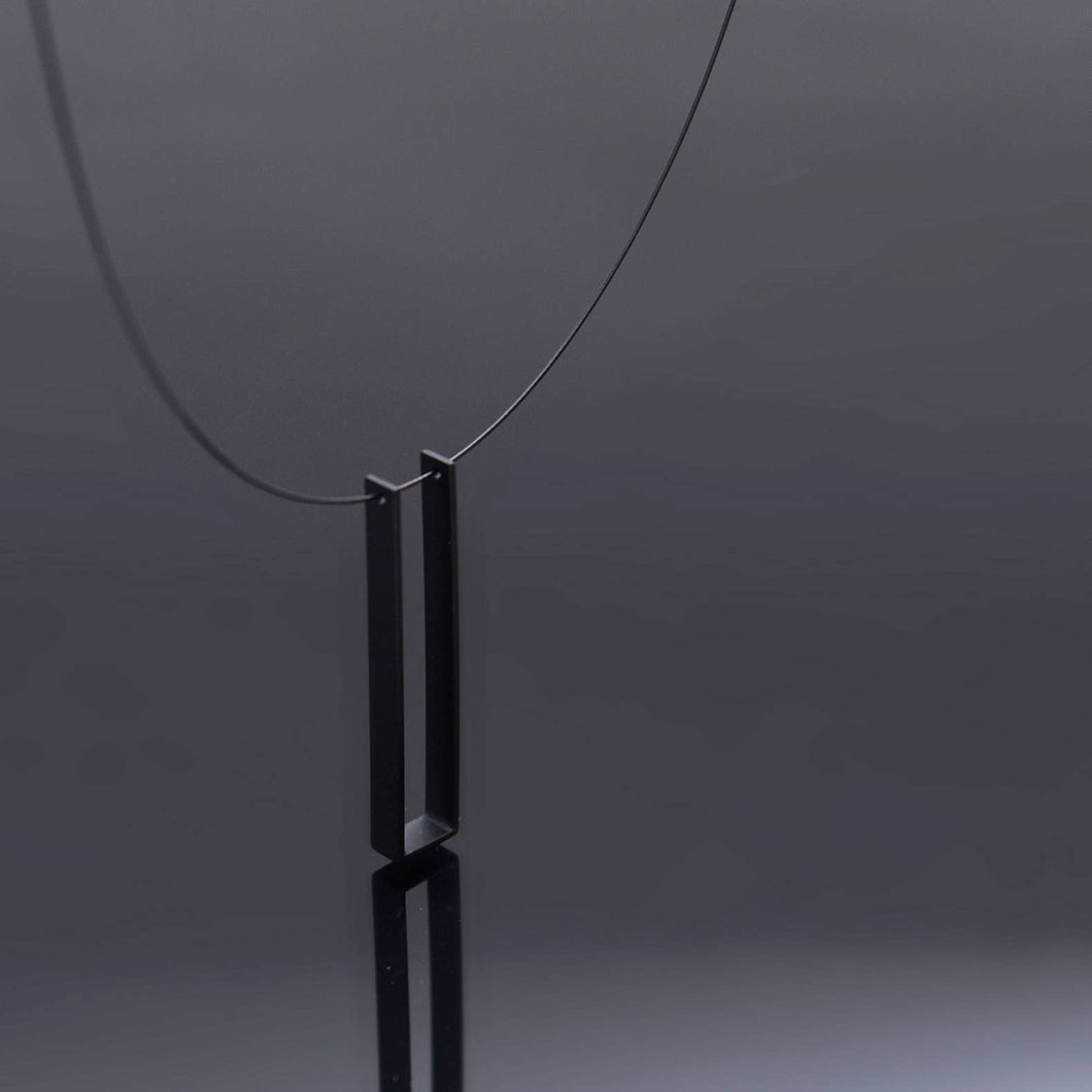 Flynn Necklace: Matte Black