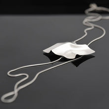 Load image into Gallery viewer, Mobula Lariat Necklace: Matte Black
